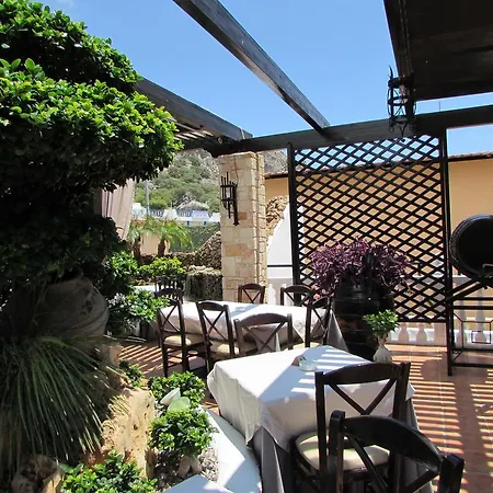 Coralli Pefki (Rhodes)