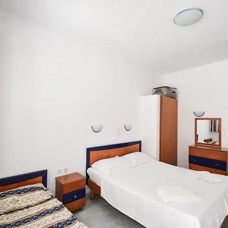 Coralli Pefki (Rhodes)